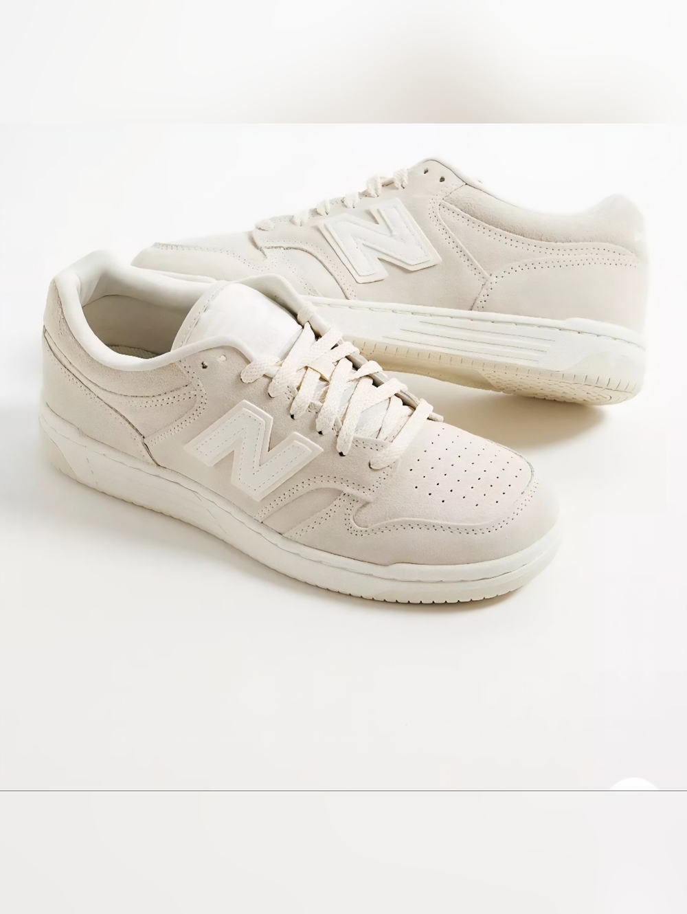 New Balance Men's 8 Women' 9.5 Off-White Suede Low-Top Casual Sneakers